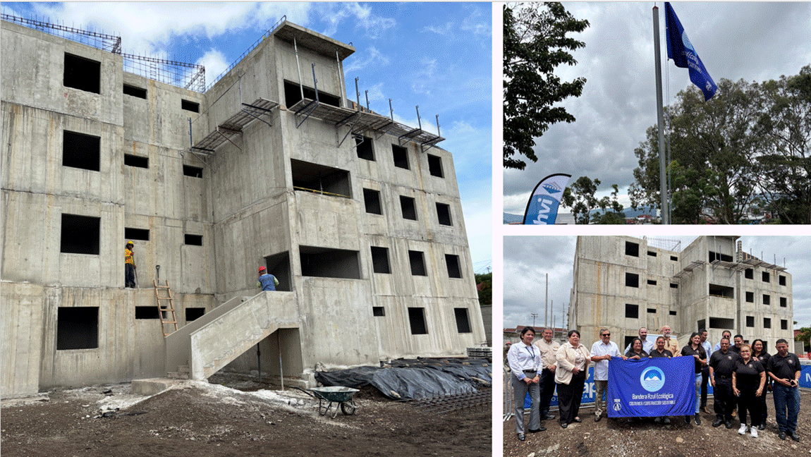 Fotografías del acto de iza de la bandera azul en el proyecto Condominio Jacarandas en Sagrada Familia, San José.